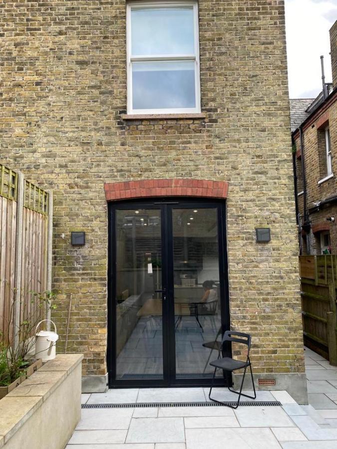 Stylish Home In Streatham. London Kültér fotó